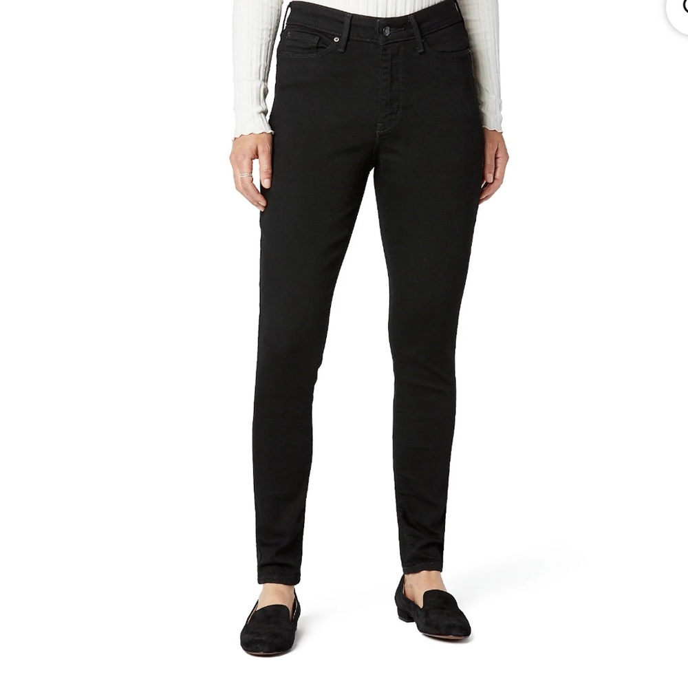 Levi's Women's High Rise Skinny Black Jeans
